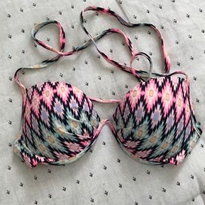 Bathing suit top. Barley worn